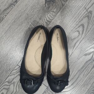 Thom McAn Black Leather Ballet Flats with Buckle
